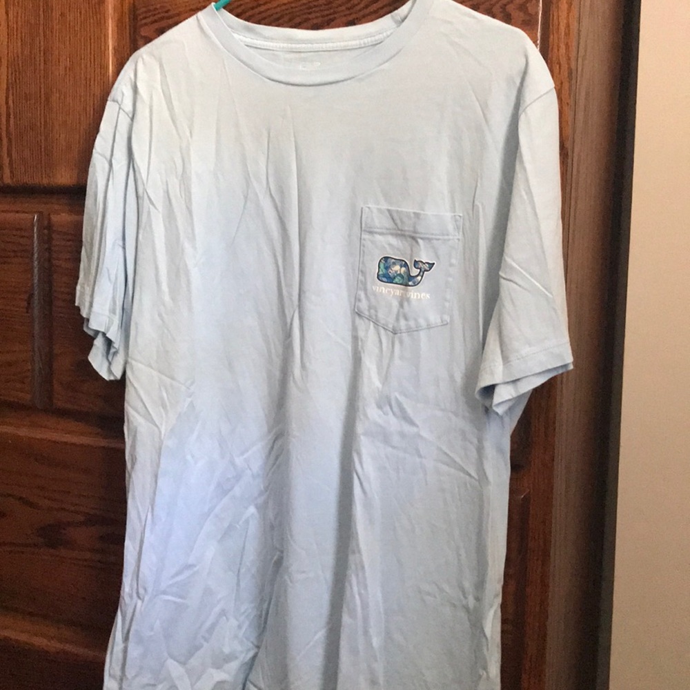 Vineyard vines whale pocket tee